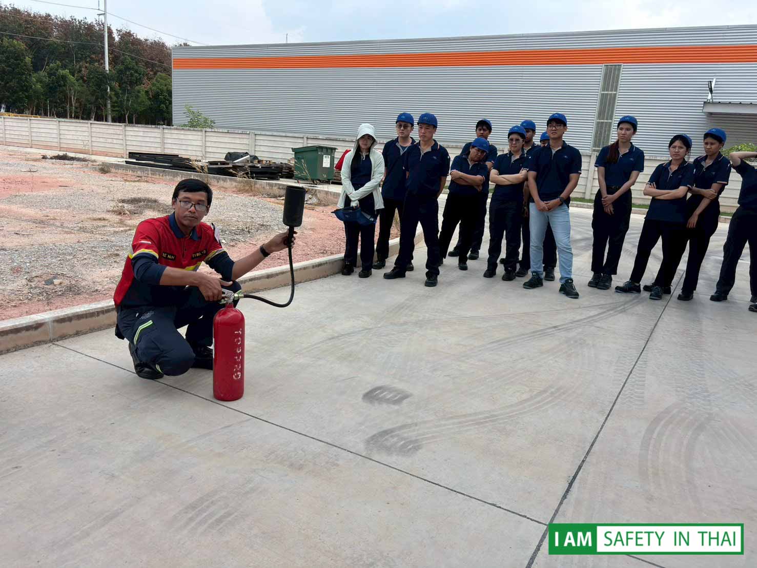 ดับเพลิงขั้นต้นและซ้อมอพยพ